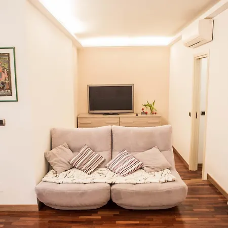 Amendola Fiera Flat Apartment Milan